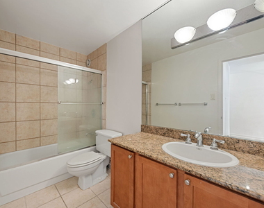 211 E Ohio Street - Photo Thumbnail 8