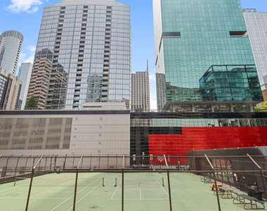 211 E Ohio Street - Photo Thumbnail 11