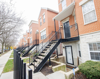 1471 N Larrabee Street - Photo Thumbnail 1