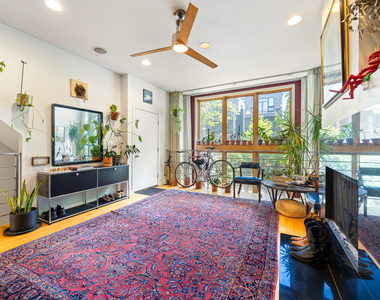 1106 N Paulina Street - Photo Thumbnail 6