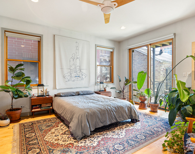 1106 N Paulina Street - Photo Thumbnail 9