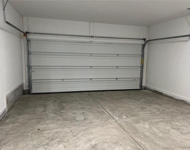 1391 Ben Park Way - Photo Thumbnail 31