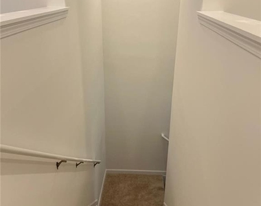 1391 Ben Park Way - Photo Thumbnail 20