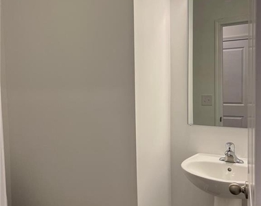 1391 Ben Park Way - Photo Thumbnail 23
