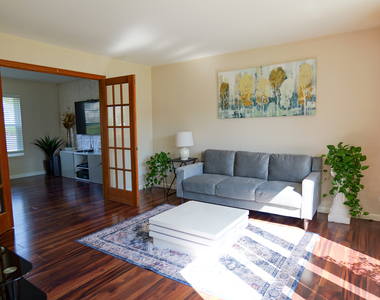 850 Indian Wells Circle - Photo Thumbnail 3