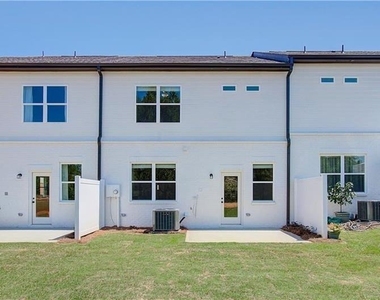 4654 Cypress Landing Way - Photo Thumbnail 22