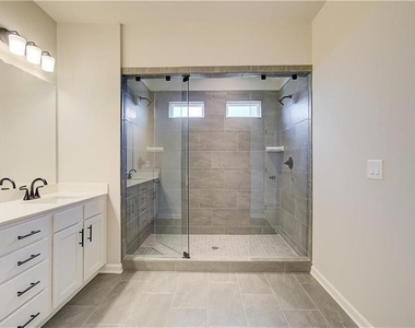 4654 Cypress Landing Way - Photo Thumbnail 14