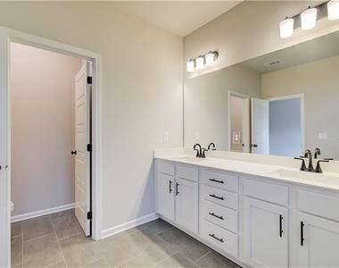 4654 Cypress Landing Way - Photo Thumbnail 16