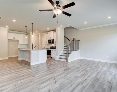 4654 Cypress Landing Way - Photo Thumbnail 4