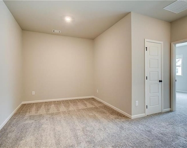 4654 Cypress Landing Way - Photo Thumbnail 10