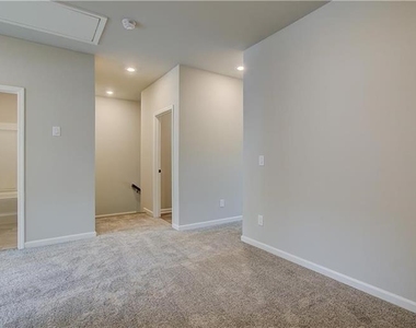 4654 Cypress Landing Way - Photo Thumbnail 11