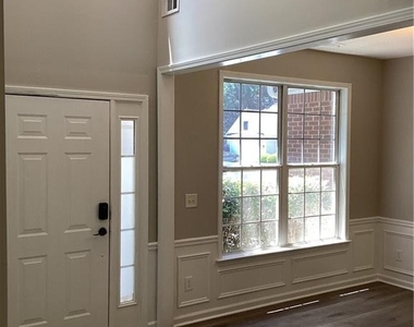 550 Ashland Parkway - Photo Thumbnail 3