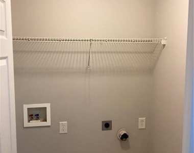 550 Ashland Parkway - Photo Thumbnail 27