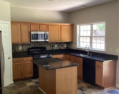 550 Ashland Parkway - Photo Thumbnail 16