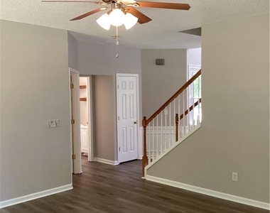 550 Ashland Parkway - Photo Thumbnail 10