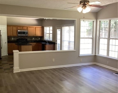 550 Ashland Parkway - Photo Thumbnail 8