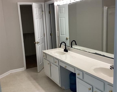 550 Ashland Parkway - Photo Thumbnail 21