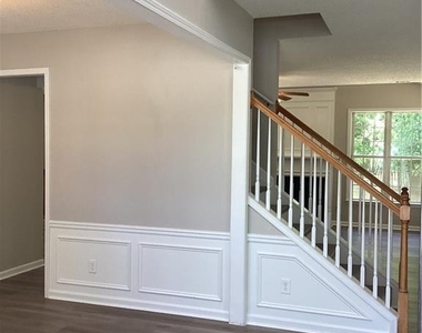 550 Ashland Parkway - Photo Thumbnail 1