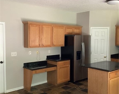 550 Ashland Parkway - Photo Thumbnail 15