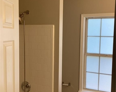 550 Ashland Parkway - Photo Thumbnail 28