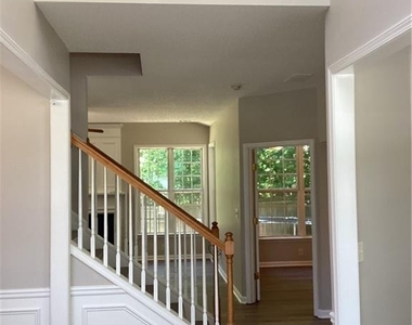 550 Ashland Parkway - Photo Thumbnail 2
