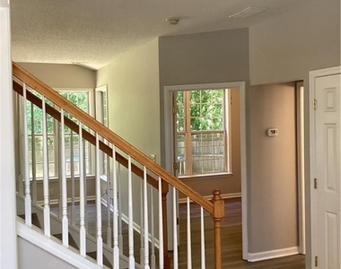 550 Ashland Parkway - Photo Thumbnail 5