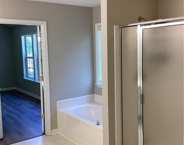 550 Ashland Parkway - Photo Thumbnail 25