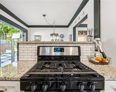 1189 Atlantic Drive Nw - Photo Thumbnail 13