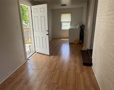 315 Pierce Street - Photo Thumbnail 4