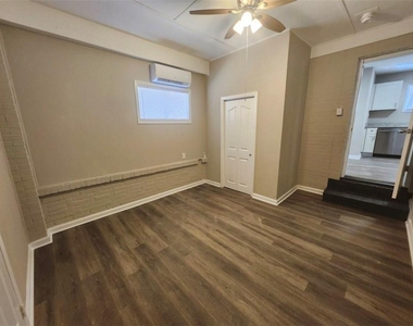 3415 Hyland Drive - Photo Thumbnail 3