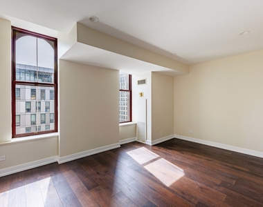 40 E 9th Street - Photo Thumbnail 10