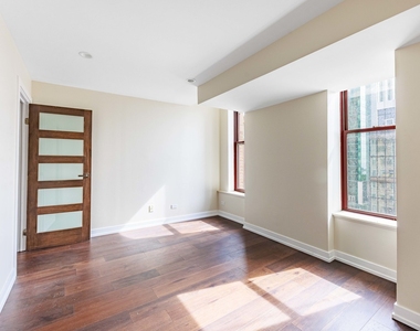 40 E 9th Street - Photo Thumbnail 12