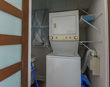40 E 9th Street - Photo Thumbnail 15