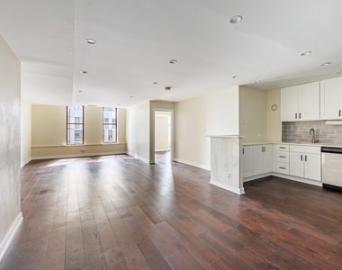 40 E 9th Street - Photo Thumbnail 6