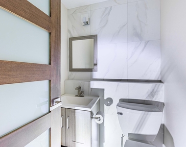 40 E 9th Street - Photo Thumbnail 16
