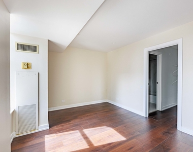 40 E 9th Street - Photo Thumbnail 11