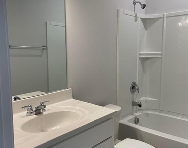 632 Blue Ash Court - Photo Thumbnail 14