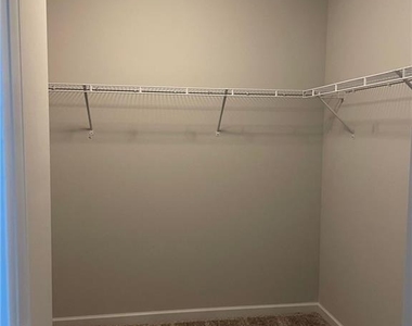 632 Blue Ash Court - Photo Thumbnail 22