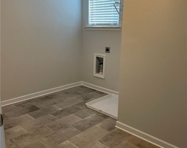 632 Blue Ash Court - Photo Thumbnail 27