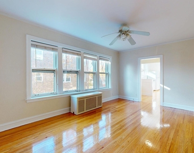 8912 Ewing Avenue - Photo Thumbnail 3