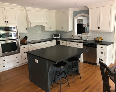 2823 Ridge Valley Road Nw - Photo Thumbnail 3
