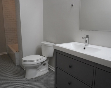 867 E Pershing Road - Photo Thumbnail 6