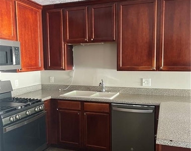 5480 Mountain Top Pl - Photo Thumbnail 2