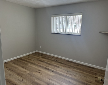 310 30th Ave Court - Photo Thumbnail 5