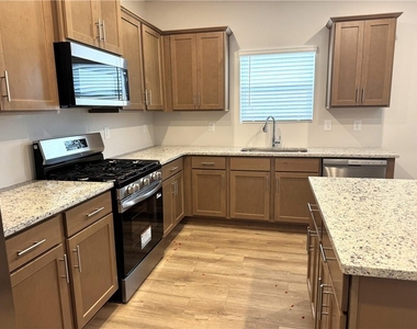 273 Bloomfield Circle - Photo Thumbnail 8