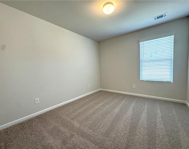 273 Bloomfield Circle - Photo Thumbnail 21