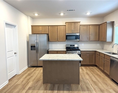 273 Bloomfield Circle - Photo Thumbnail 6