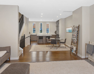 1244 W Cottage Place - Photo Thumbnail 2