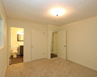 4215 Fawn Lane Se - Photo Thumbnail 14