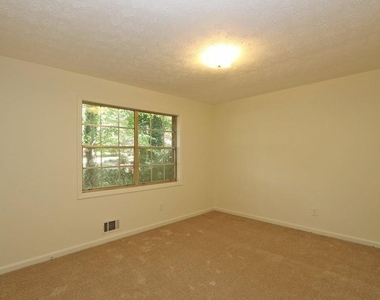 4215 Fawn Lane Se - Photo Thumbnail 16